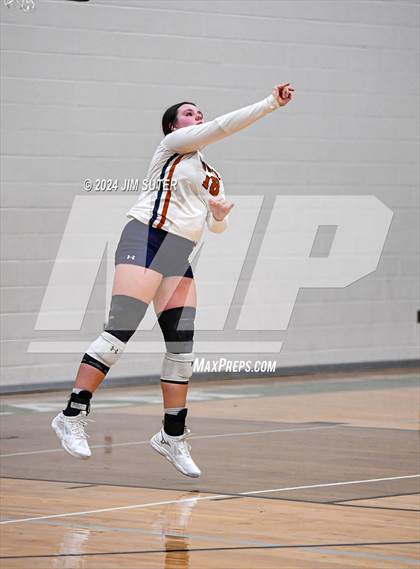 Thumbnail 3 in Caldwell vs Stafford (UIL Volleyball 4A D2 Bi-District) photogallery.