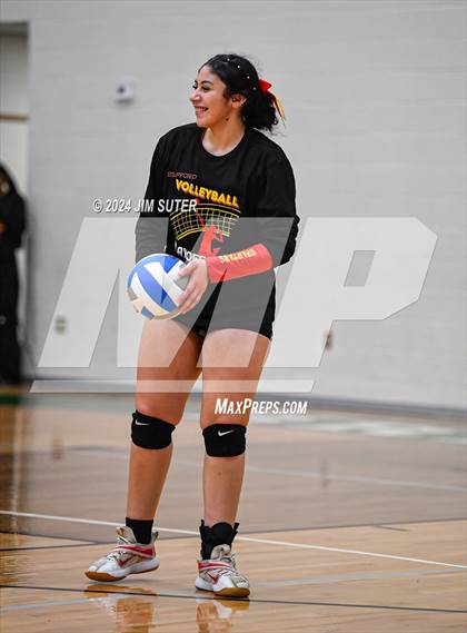 Thumbnail 3 in Caldwell vs Stafford (UIL Volleyball 4A D2 Bi-District) photogallery.