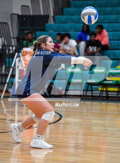Thumbnail 2 in Caldwell vs Stafford (UIL Volleyball 4A D2 Bi-District) photogallery.