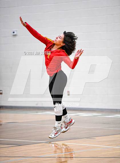 Thumbnail 1 in Caldwell vs Stafford (UIL Volleyball 4A D2 Bi-District) photogallery.