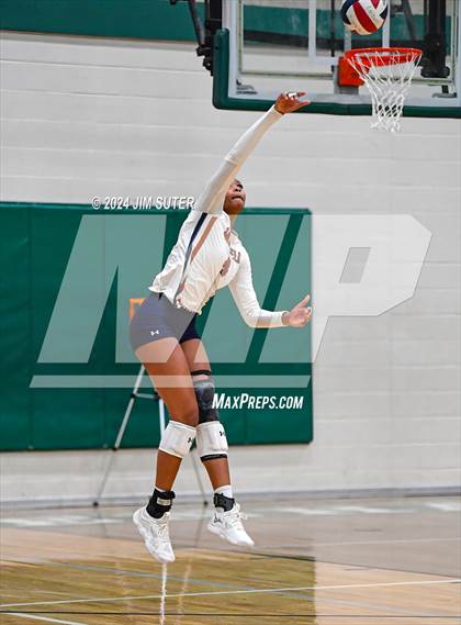 Thumbnail 3 in Caldwell vs Stafford (UIL Volleyball 4A D2 Bi-District) photogallery.