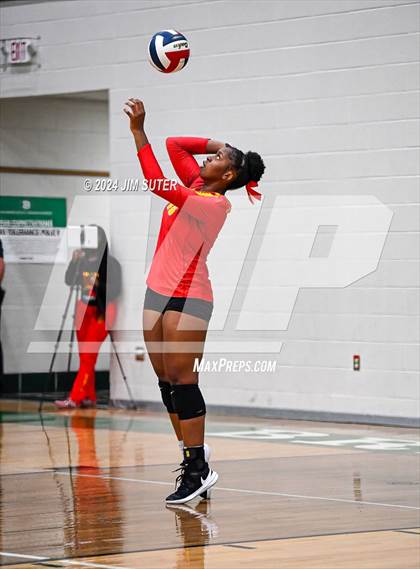 Thumbnail 3 in Caldwell vs Stafford (UIL Volleyball 4A D2 Bi-District) photogallery.