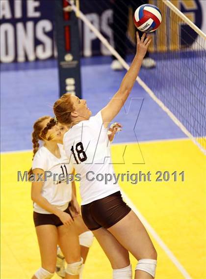 Thumbnail 3 in Troy vs. St. Francis (CIF D2 State Final) photogallery.