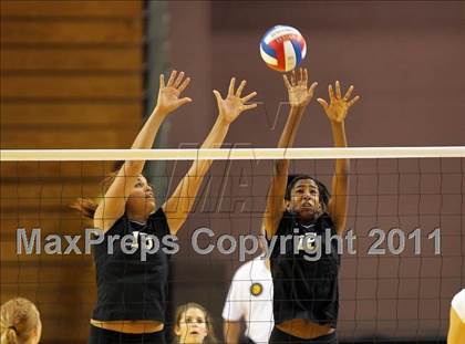 Thumbnail 3 in Troy vs. St. Francis (CIF D2 State Final) photogallery.