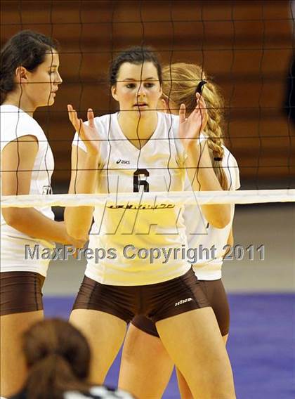 Thumbnail 1 in Troy vs. St. Francis (CIF D2 State Final) photogallery.
