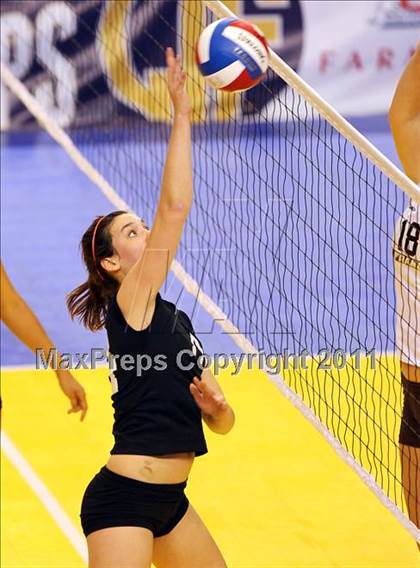 Thumbnail 2 in Troy vs. St. Francis (CIF D2 State Final) photogallery.