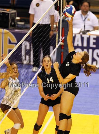 Thumbnail 1 in Troy vs. St. Francis (CIF D2 State Final) photogallery.