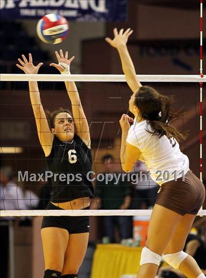 Thumbnail 2 in Troy vs. St. Francis (CIF D2 State Final) photogallery.