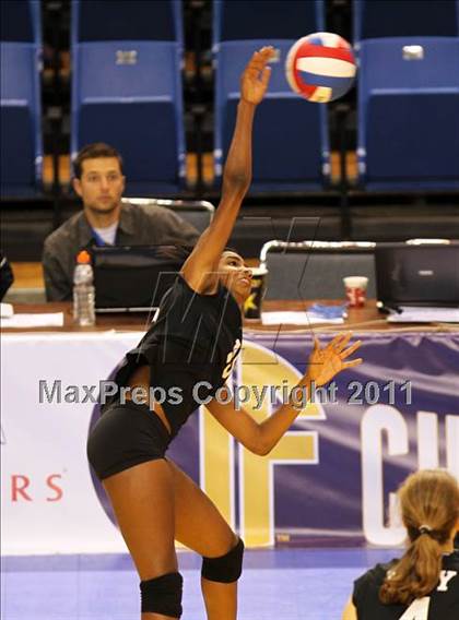 Thumbnail 2 in Troy vs. St. Francis (CIF D2 State Final) photogallery.