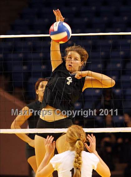 Thumbnail 1 in Troy vs. St. Francis (CIF D2 State Final) photogallery.