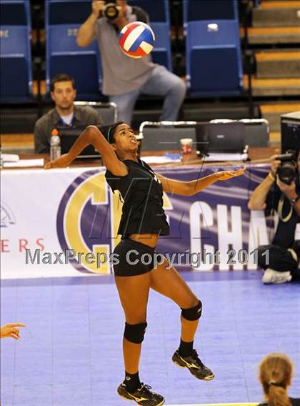 Thumbnail 1 in Troy vs. St. Francis (CIF D2 State Final) photogallery.