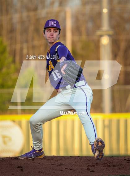 Thumbnail 1 in DeSoto Central @ Arlington photogallery.