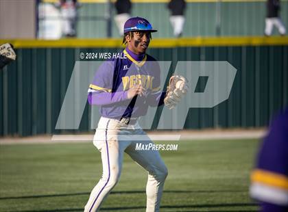 Thumbnail 3 in DeSoto Central @ Arlington photogallery.