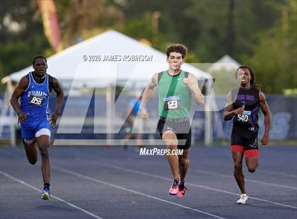 Thumbnail 1 in FHSAA Class 1A Final (200m) photogallery.