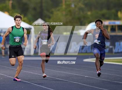 Thumbnail 1 in FHSAA Class 1A Final (200m) photogallery.