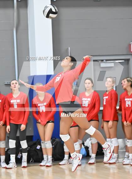 Thumbnail 2 in Mater Dei vs. Queen Creek (Nike TOC Southwest) photogallery.