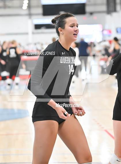 Thumbnail 2 in Mater Dei vs. Queen Creek (Nike TOC Southwest) photogallery.