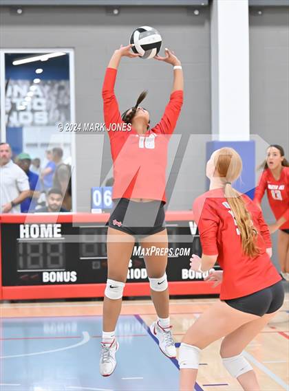Thumbnail 1 in Mater Dei vs. Queen Creek (Nike TOC Southwest) photogallery.