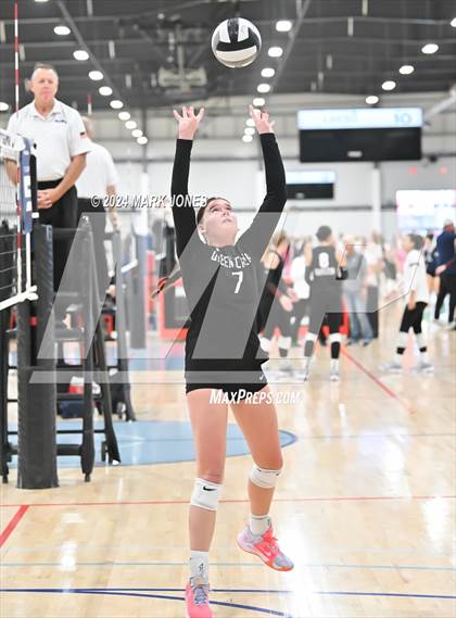Thumbnail 3 in Mater Dei vs. Queen Creek (Nike TOC Southwest) photogallery.