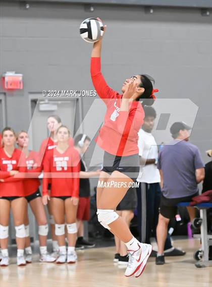 Thumbnail 3 in Mater Dei vs. Queen Creek (Nike TOC Southwest) photogallery.