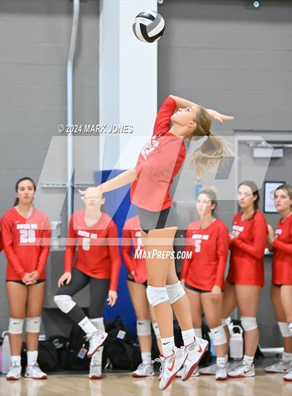 Thumbnail 3 in Mater Dei vs. Queen Creek (Nike TOC Southwest) photogallery.