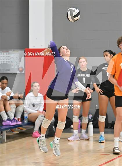 Thumbnail 1 in Mater Dei vs. Queen Creek (Nike TOC Southwest) photogallery.