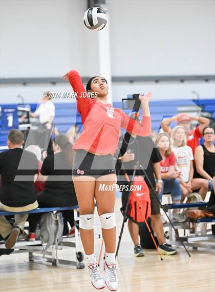 Thumbnail 3 in Mater Dei vs. Queen Creek (Nike TOC Southwest) photogallery.