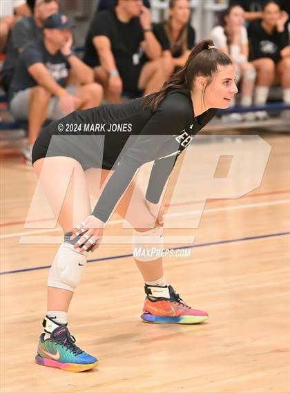 Thumbnail 2 in Mater Dei vs. Queen Creek (Nike TOC Southwest) photogallery.