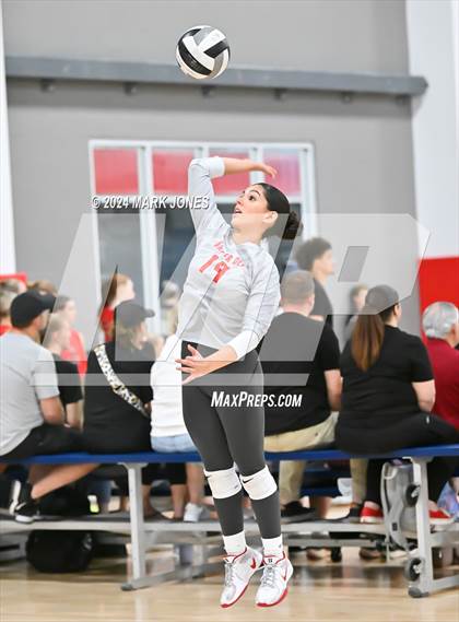 Thumbnail 1 in Mater Dei vs. Queen Creek (Nike TOC Southwest) photogallery.