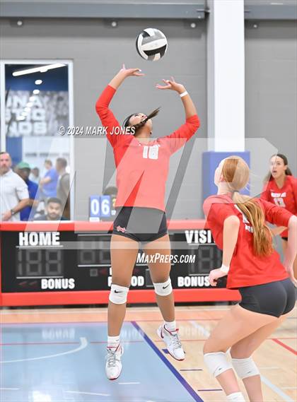 Thumbnail 3 in Mater Dei vs. Queen Creek (Nike TOC Southwest) photogallery.