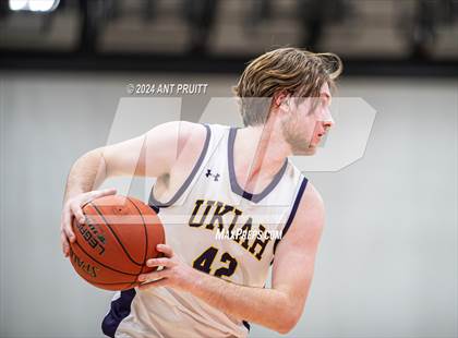 Thumbnail 2 in St. Vincent de Paul vs. Ukiah photogallery.