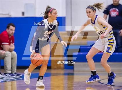 Thumbnail 3 in Bedford North Lawrence vs. Castle (IHSAA 4A Regional Semifinal Playoff) photogallery.