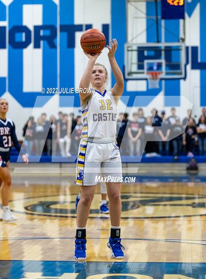Thumbnail 2 in Bedford North Lawrence vs. Castle (IHSAA 4A Regional Semifinal Playoff) photogallery.