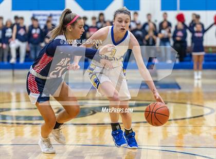 Thumbnail 3 in Bedford North Lawrence vs. Castle (IHSAA 4A Regional Semifinal Playoff) photogallery.