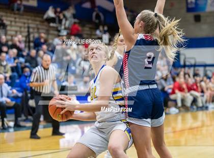 Thumbnail 3 in Bedford North Lawrence vs. Castle (IHSAA 4A Regional Semifinal Playoff) photogallery.