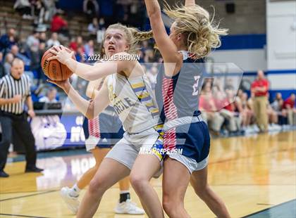 Thumbnail 3 in Bedford North Lawrence vs. Castle (IHSAA 4A Regional Semifinal Playoff) photogallery.