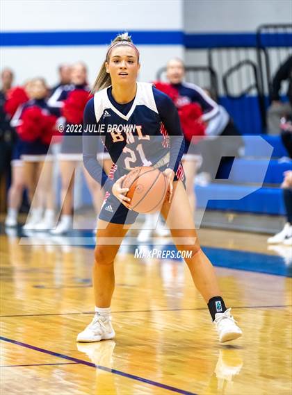 Thumbnail 1 in Bedford North Lawrence vs. Castle (IHSAA 4A Regional Semifinal Playoff) photogallery.