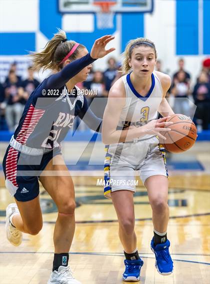 Thumbnail 1 in Bedford North Lawrence vs. Castle (IHSAA 4A Regional Semifinal Playoff) photogallery.