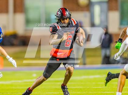 Thumbnail 3 in Port Arthur Memorial vs Barbers Hill (UIL Football 5A D1 Quarterfinal) photogallery.