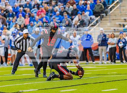 Thumbnail 3 in Port Arthur Memorial vs Barbers Hill (UIL Football 5A D1 Quarterfinal) photogallery.