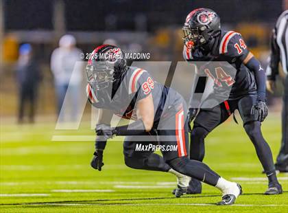 Thumbnail 2 in Port Arthur Memorial vs Barbers Hill (UIL Football 5A D1 Quarterfinal) photogallery.