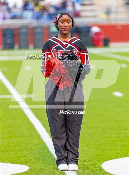 Thumbnail 2 in Port Arthur Memorial vs Barbers Hill (UIL Football 5A D1 Quarterfinal) photogallery.