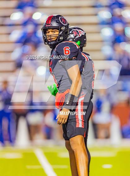 Thumbnail 2 in Port Arthur Memorial vs Barbers Hill (UIL Football 5A D1 Quarterfinal) photogallery.