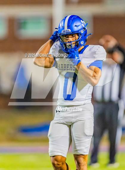 Thumbnail 3 in Port Arthur Memorial vs Barbers Hill (UIL Football 5A D1 Quarterfinal) photogallery.