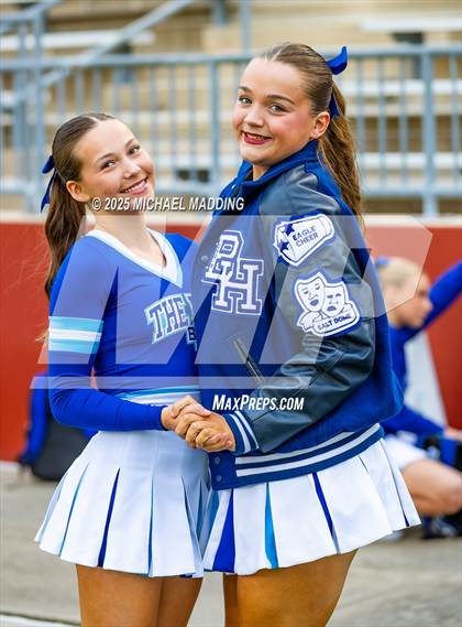 Thumbnail 3 in Port Arthur Memorial vs Barbers Hill (UIL Football 5A D1 Quarterfinal) photogallery.