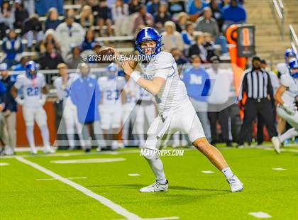 Thumbnail 1 in Port Arthur Memorial vs Barbers Hill (UIL Football 5A D1 Quarterfinal) photogallery.