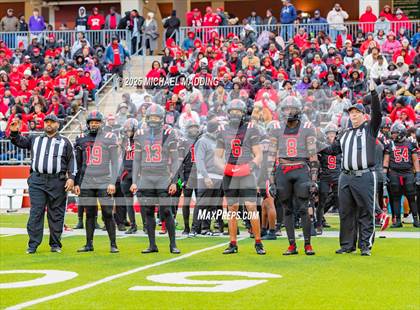 Thumbnail 3 in Port Arthur Memorial vs Barbers Hill (UIL Football 5A D1 Quarterfinal) photogallery.