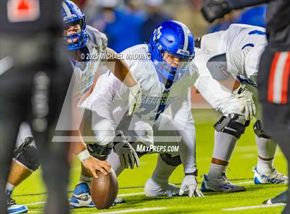 Thumbnail 1 in Port Arthur Memorial vs Barbers Hill (UIL Football 5A D1 Quarterfinal) photogallery.