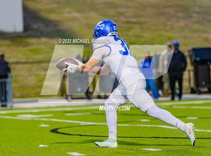 Thumbnail 2 in Port Arthur Memorial vs Barbers Hill (UIL Football 5A D1 Quarterfinal) photogallery.