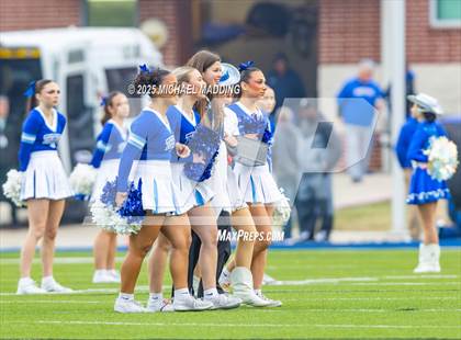 Thumbnail 1 in Port Arthur Memorial vs Barbers Hill (UIL Football 5A D1 Quarterfinal) photogallery.